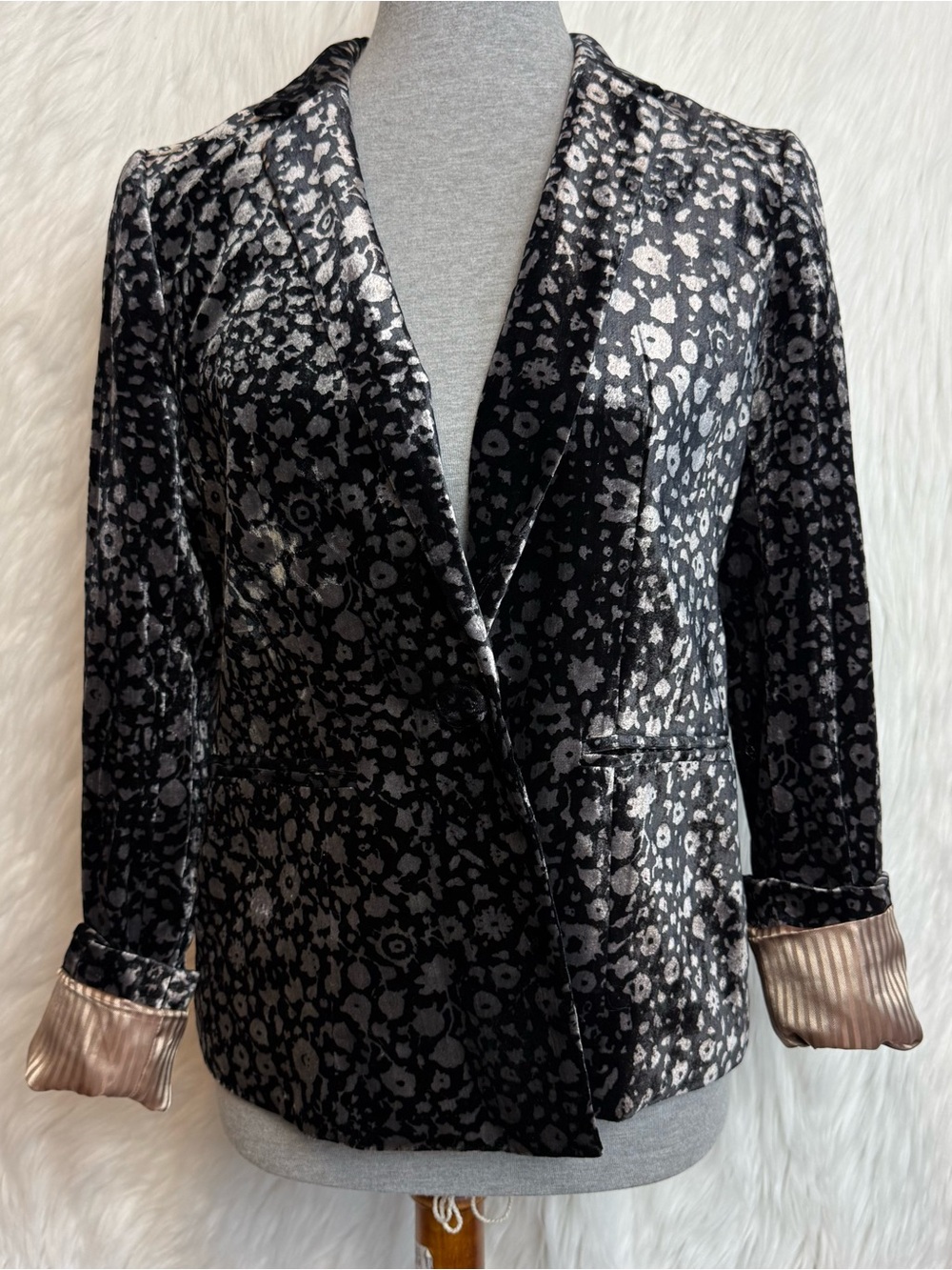Elevenses Anthropologie Velvet Floral One Button Blazer Black & Silver Jacket